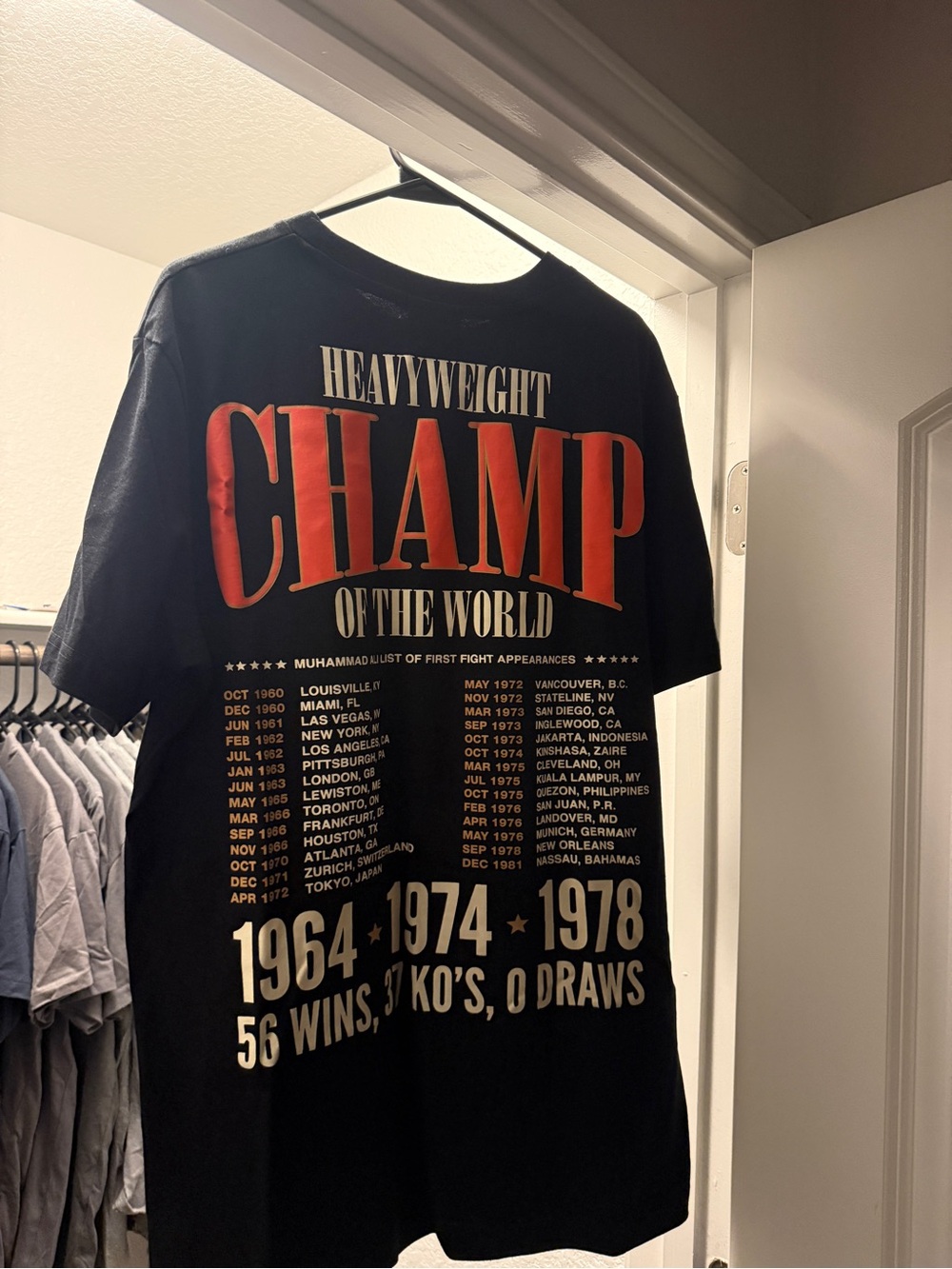 Heavyweight Champ of the World Graphic T-Shirt - Black